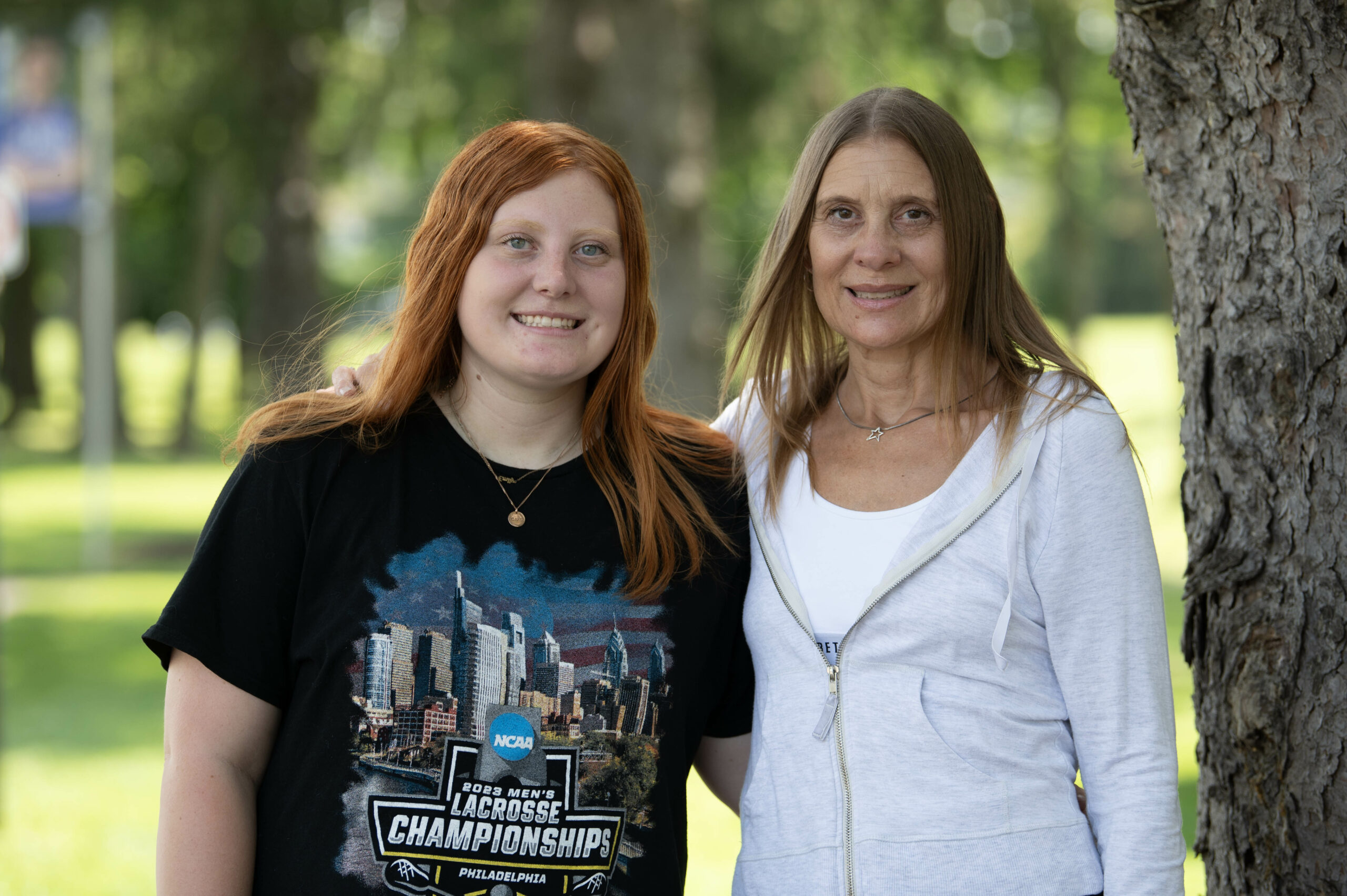 Mother-Daughter Alums Find Comfortable Environment at Manor